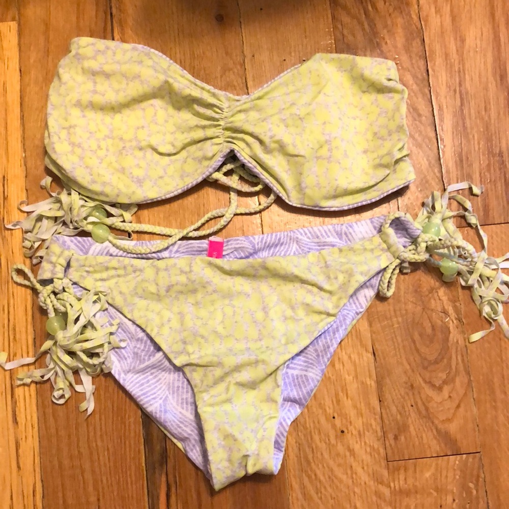 Reversible Victoria’s Secret bikini